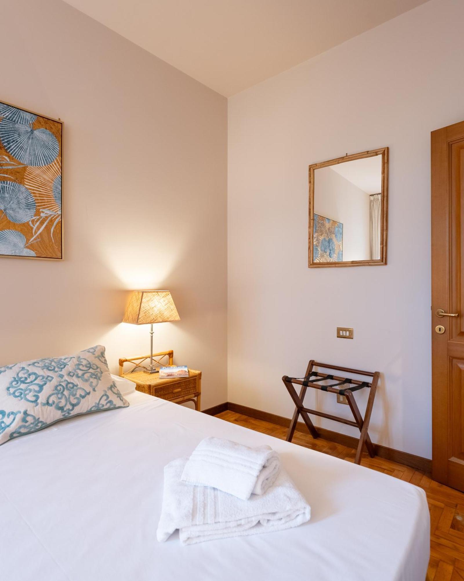 Via Panzani 16, 4Th Floor - Patrizia - Bright Apartment 300M From Duomo And Train Station Florence Exterior photo